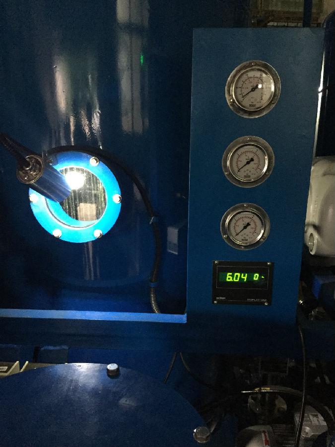 高真空濾油機.JPG _首創高真空濾油機消泡系統